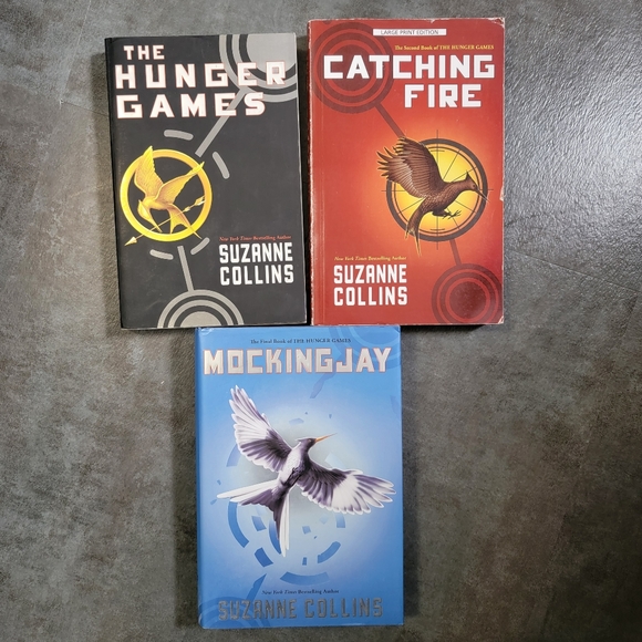 Collins, Suzanne The Hunger Games Trilogy Book Set - Picture 4 of 4